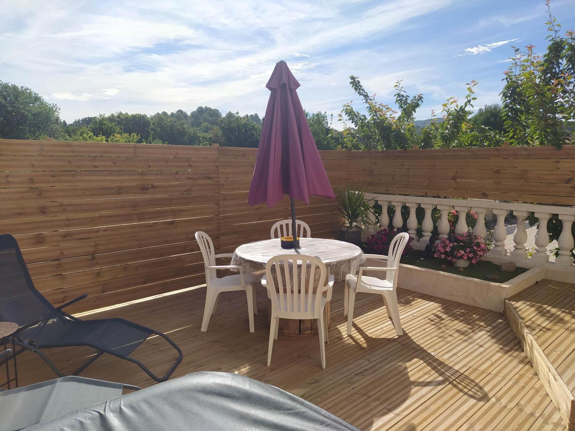 Studio Cosy Avec Terrasse Et Jacuzzi A Disposition De Mai A Aout Rians  Esterno foto